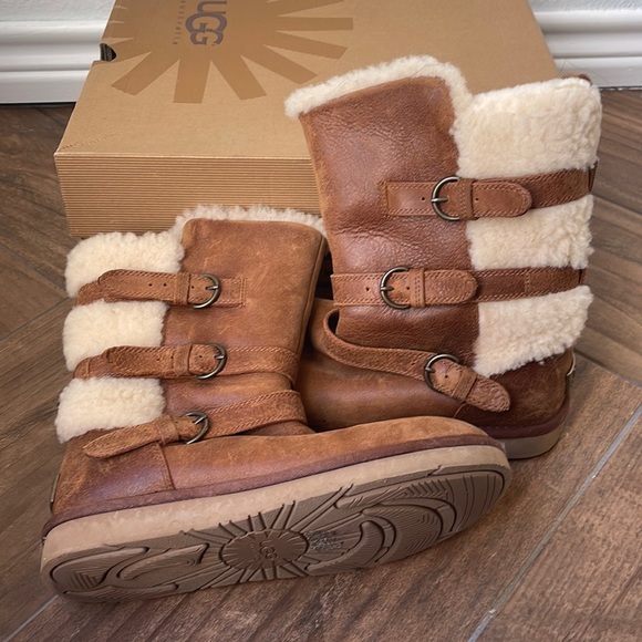 UGG water resistant treadlite beckett boot size brown
